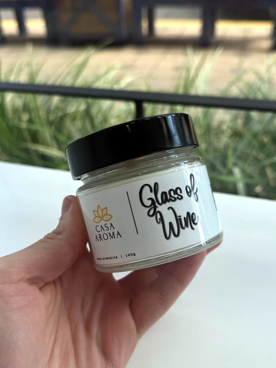 Pote cosmético com rótulo