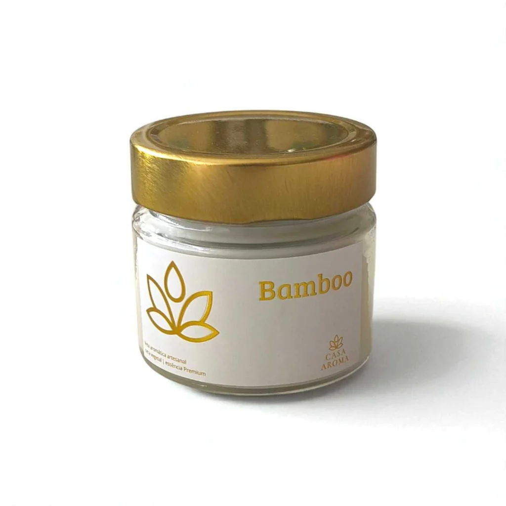 Vela Casa Aroma com rótulo dourado aplicado